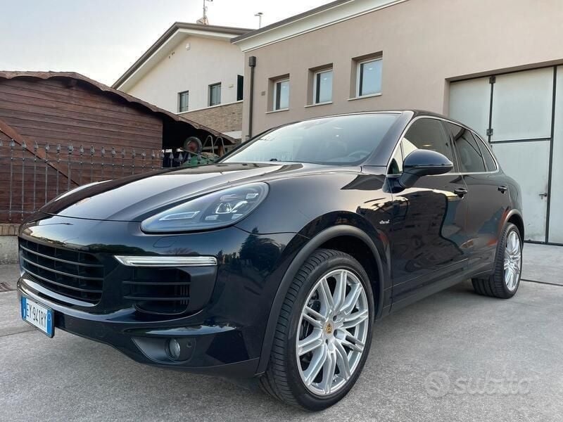 Blu Usata 2016 Porsche Cayenne SUV | 24.900 € (Ottimo prezzo) - Immagine 1/4