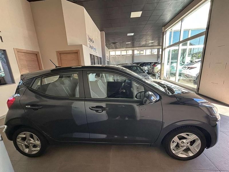 Usata Hyundai i10 67 CV (49 kW) 2022 Blu/azzurro Utilitaria