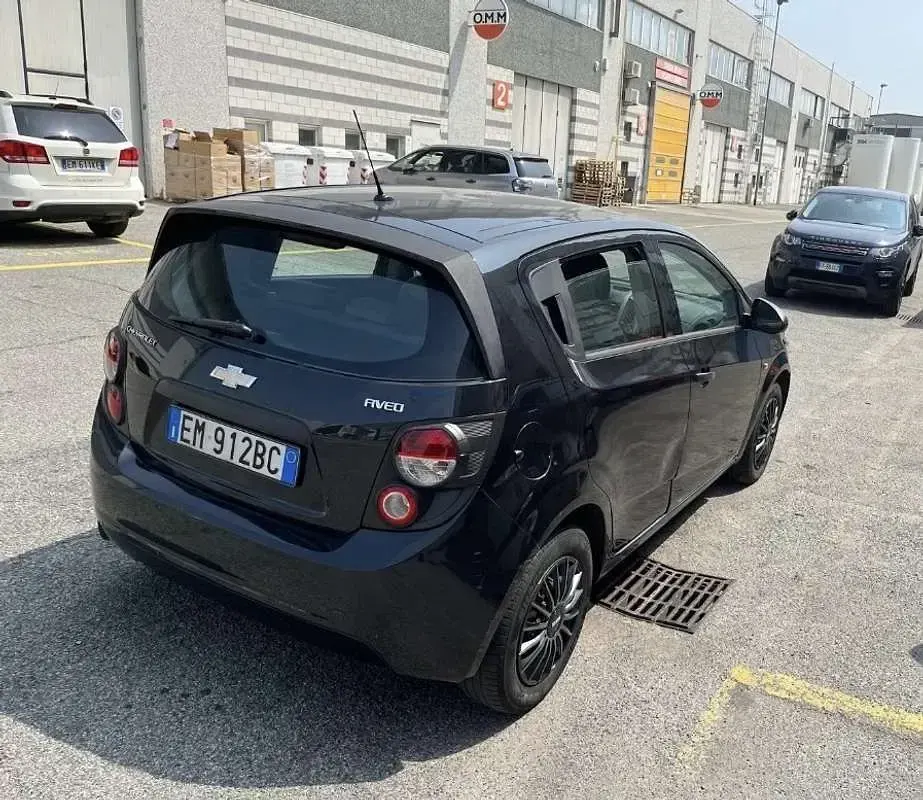 Usata Chevrolet Aveo LS 86 CV (63 kW) 2012 Berlina