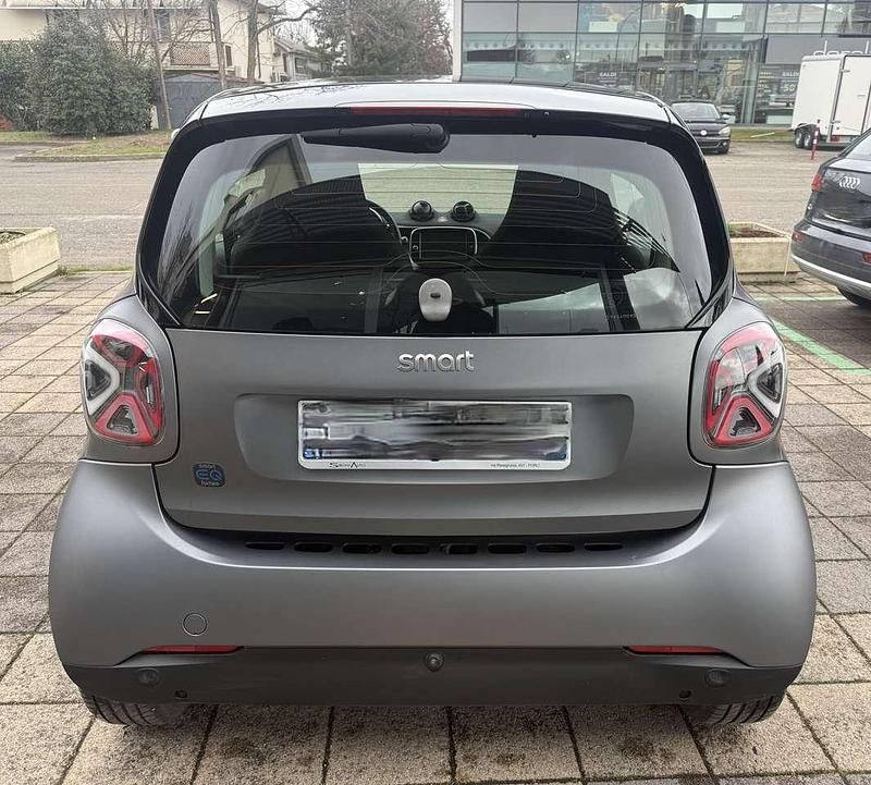 Usata Smart ForTwo Coupé Passion 41 kW (56 CV) 2020 Grigio opaco Utilitaria