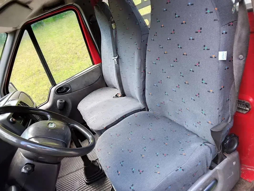 Usata Ford Transit 90 CV (66 kW) 2002 Rosso Furgone