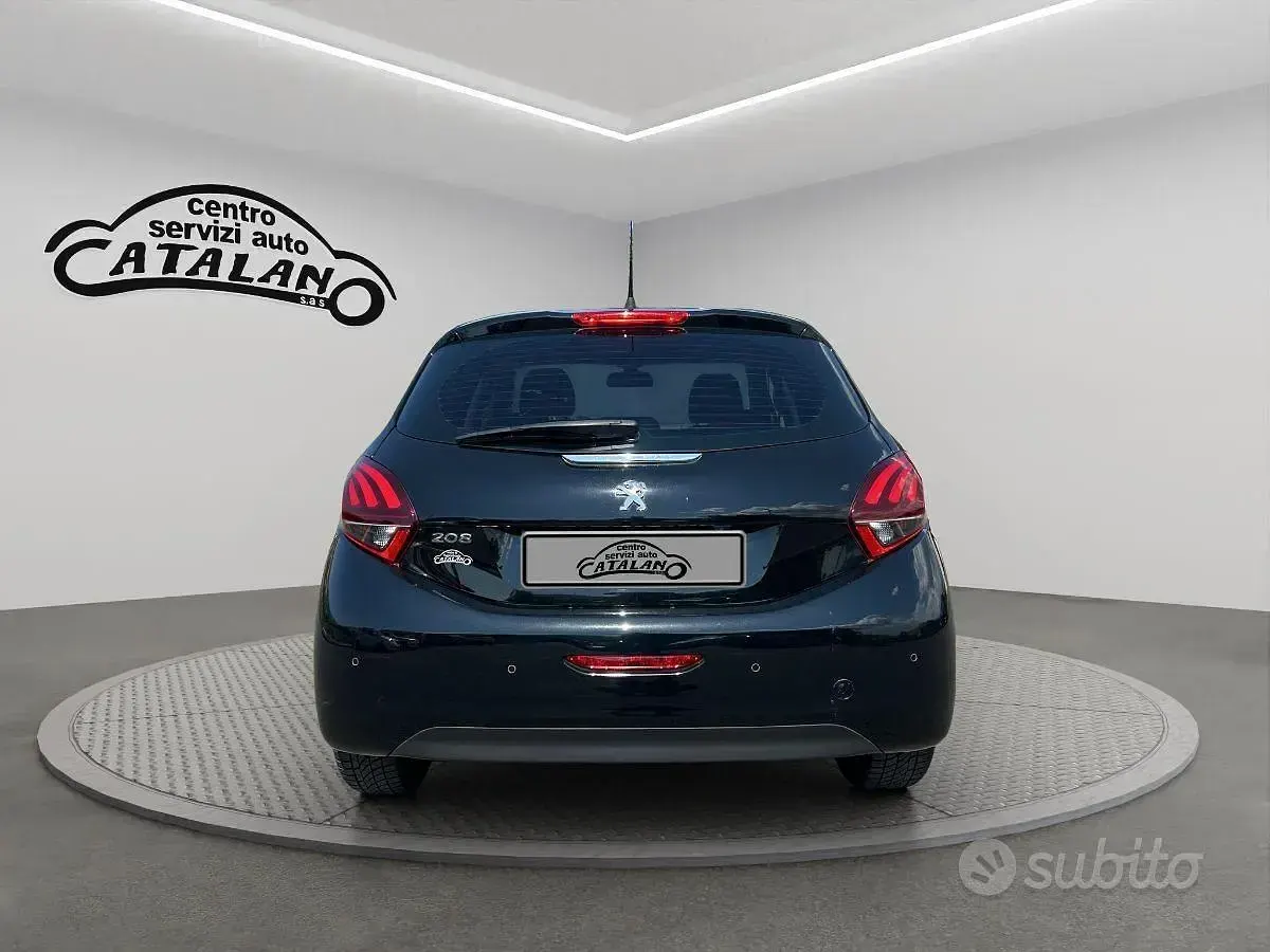 Usata Peugeot 208 Allure 75 CV (55 kW) 2018 Nero Utilitaria