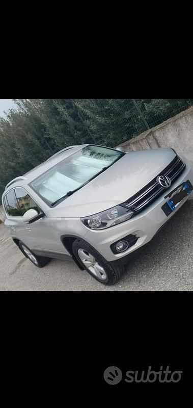 Begagnad VW Tiguan 140 HK (102 kW) 2012 Grå SUV