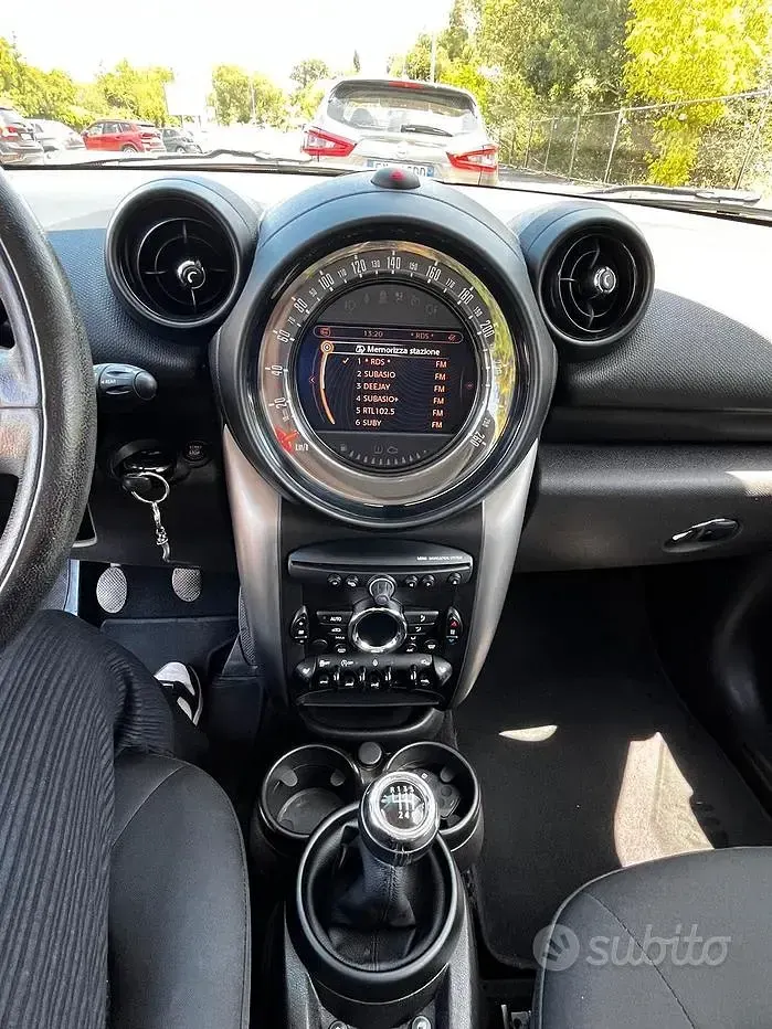 Usata Mini ONE 90 CV (66 kW) 2017 Utilitaria