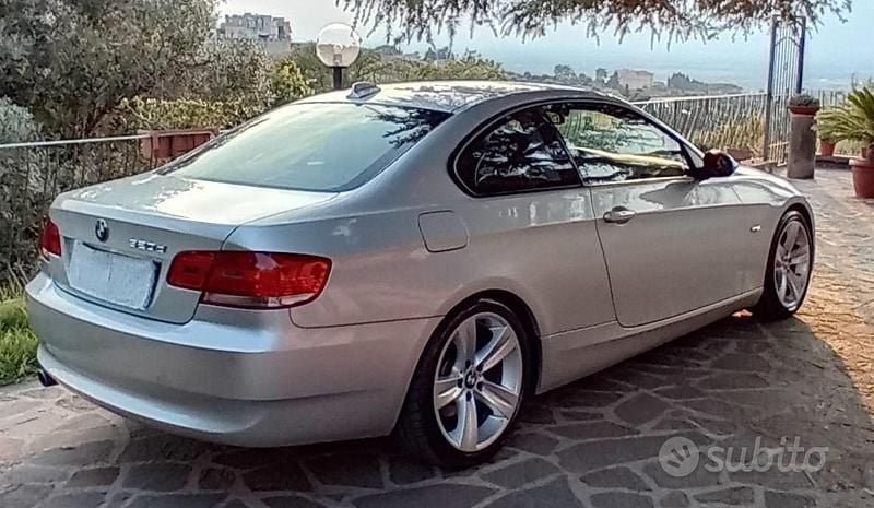 Usata BMW 320 Efficient Dynamics 177 CV (130 kW) 2009 Grigio Coupé