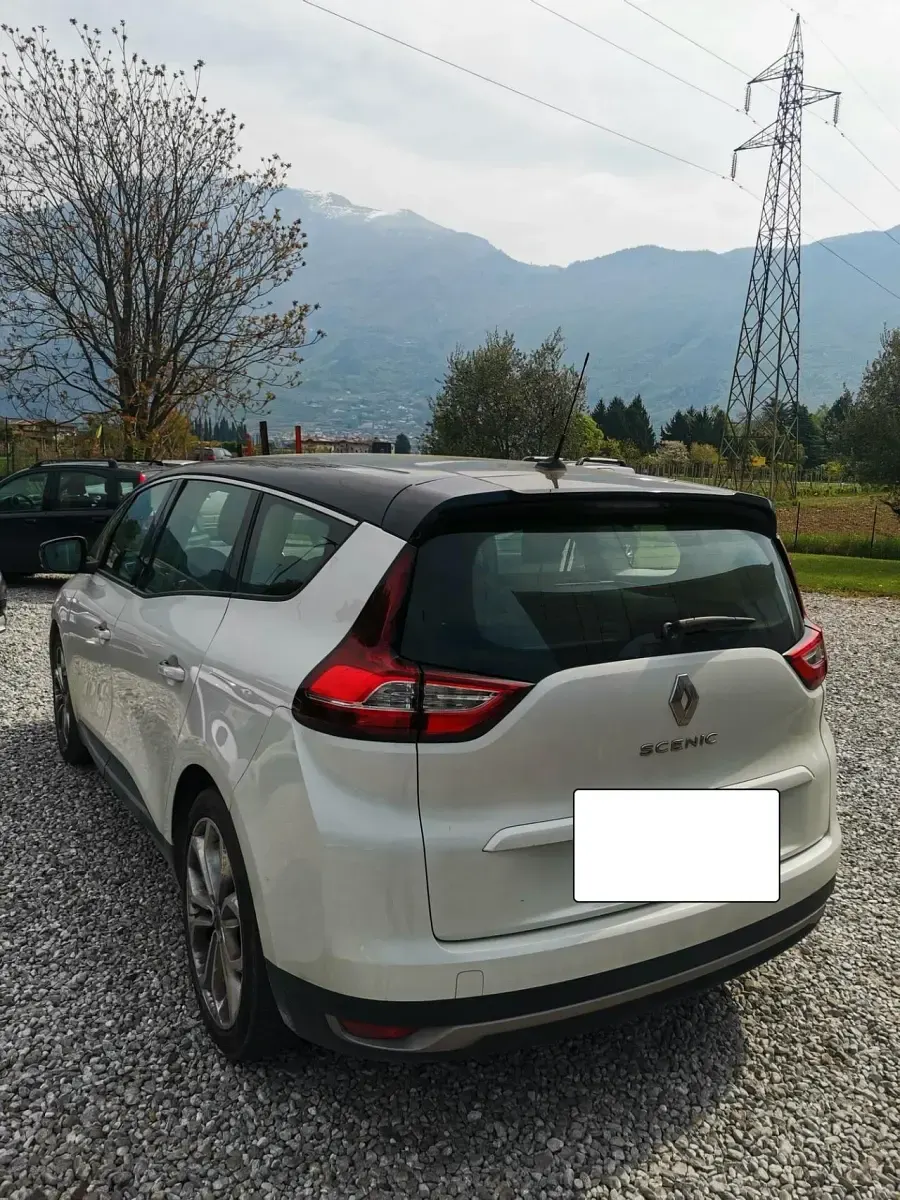Usata Renault Grand Scénic IV Initiale Paris 148 CV (108 kW) 2020 Bianco Monovolume