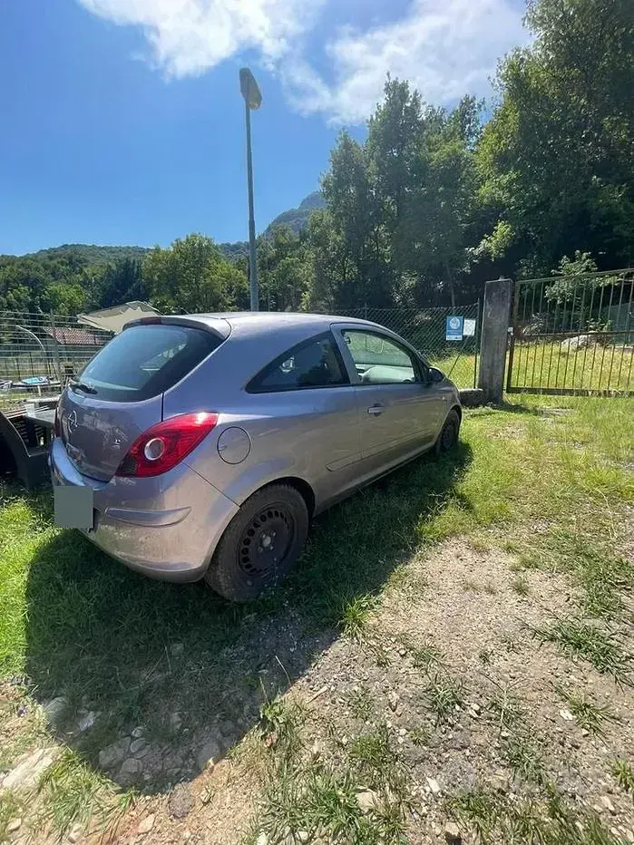 Usata Opel Corsa 80 CV (58 kW) 2007 Grigio Utilitaria