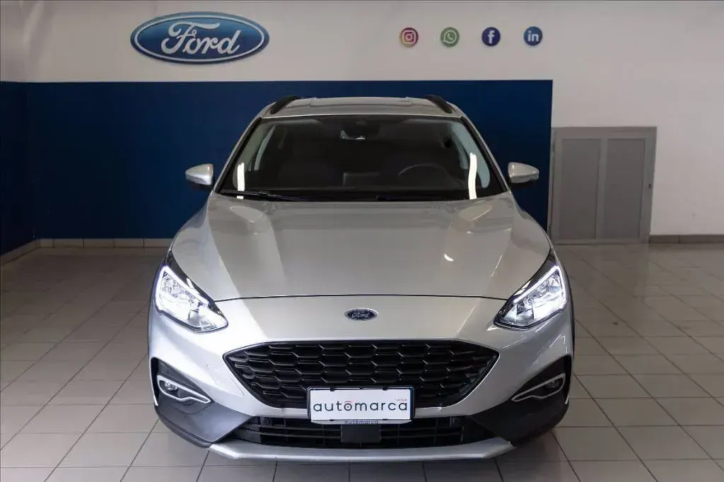 Usata Ford Focus Active 125 CV (91 kW) 2022 Argento metallizzato SUV