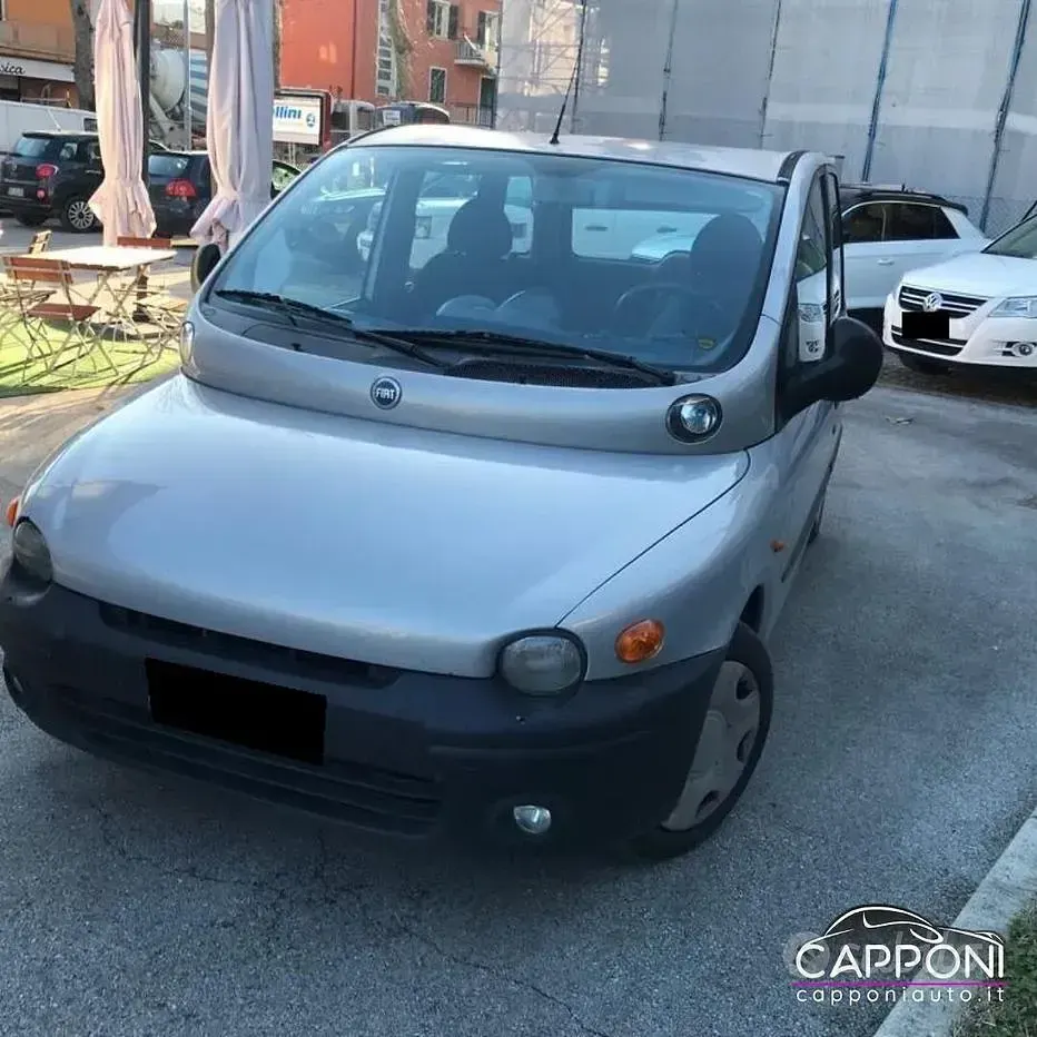 Usata Fiat Multipla 110 CV (80 kW) 2001 Grigio Monovolume