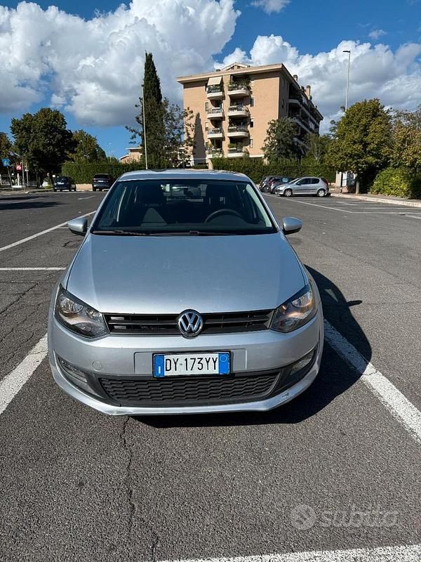 Usata VW Polo Comfortline 90 CV (66 kW) 2010 Grigio Berlina