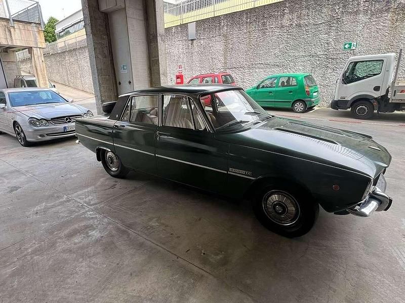Usata Rover P6 131 CV (96 kW) 1978 Verde Berlina
