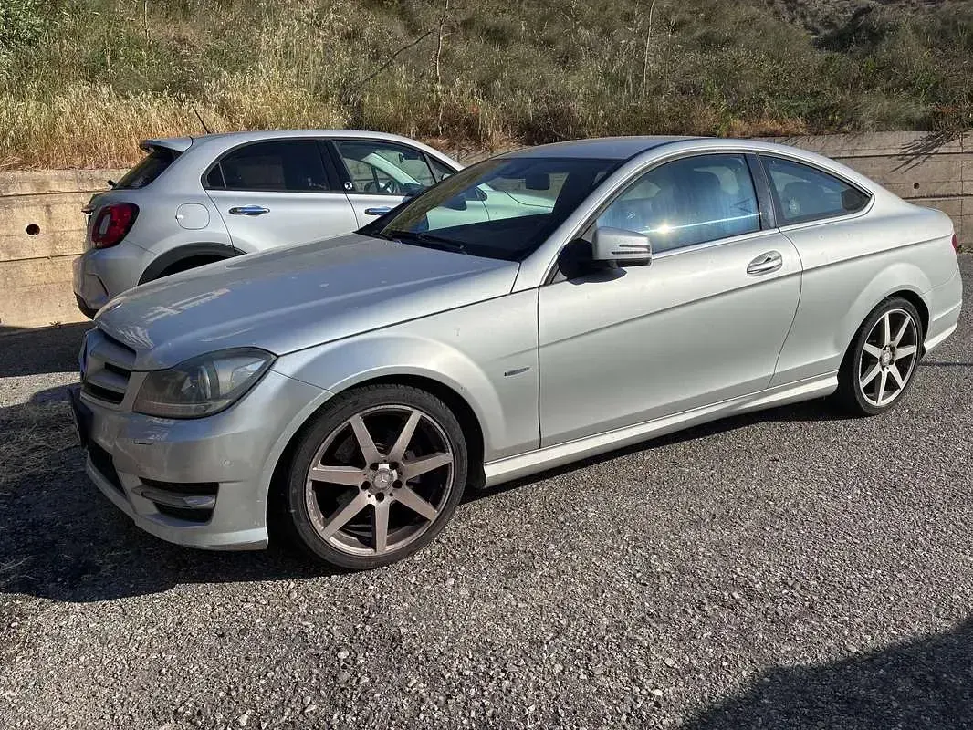 Usata Mercedes C220 Avantgarde 170 CV (125 kW) 2012 Argento Coupé