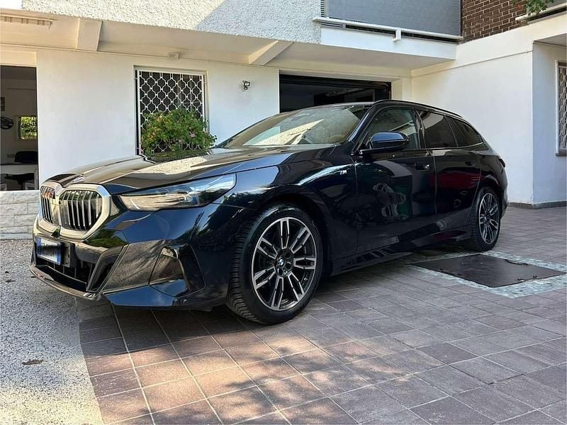 Usata BMW 520 M Sport 197 CV (144 kW) 2024 Nero Station wagon