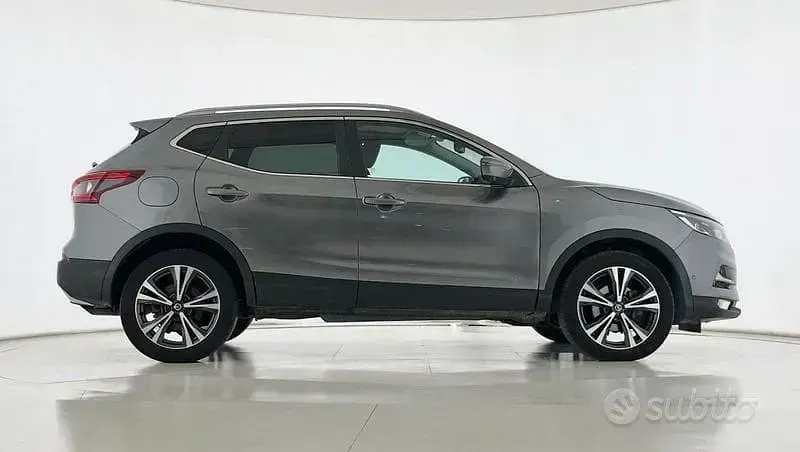 Usata Nissan Qashqai N-Connecta 116 CV (85 kW) 2019 Grigio scuro SUV