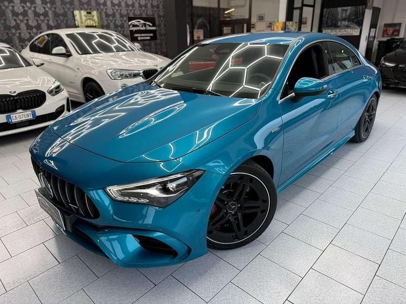 Azuurro met. Usata 2025 Mercedes CLA45 AMG Premium Plus Berlina | 63.900 € (Buon prezzo) - Immagine 1/4