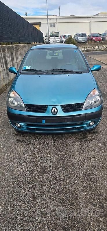 Usata Renault Clio II 54 CV (39 kW) 2006 Blu Berlina