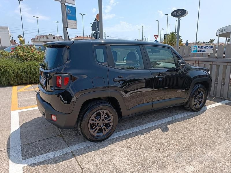 Usata Jeep Renegade Longitude 120 CV (88 kW) 2023 Nero SUV