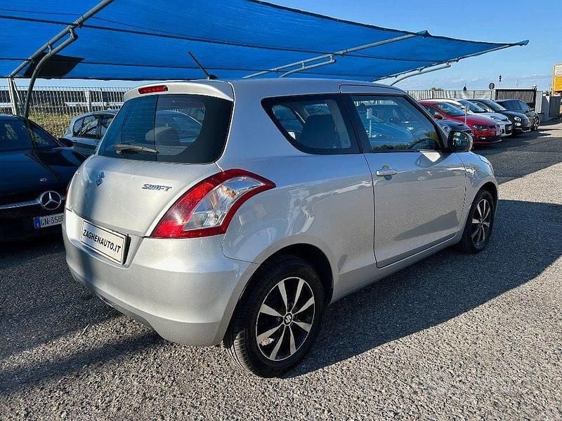 Usata Suzuki Swift 94 CV (69 kW) 2014 Grigio Utilitaria