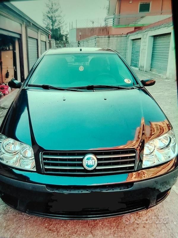 Usata Fiat Punto Active 60 CV (44 kW) 2005 Nero Berlina