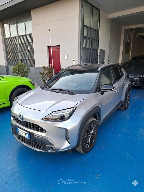 Usata Toyota Yaris Cross 116 CV (85 kW) 2022 Argento SUV