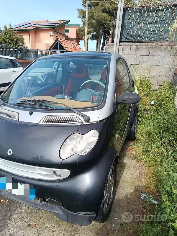 Begagnad Smart ForTwo Coupé 54 HK (39 kW) 2002 Svart Sportkupé