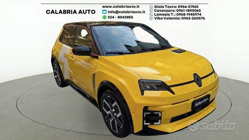 Usata Renault 5 E-Tech Iconic 110 kW (150 CV) 2024 Giallo Berlina
