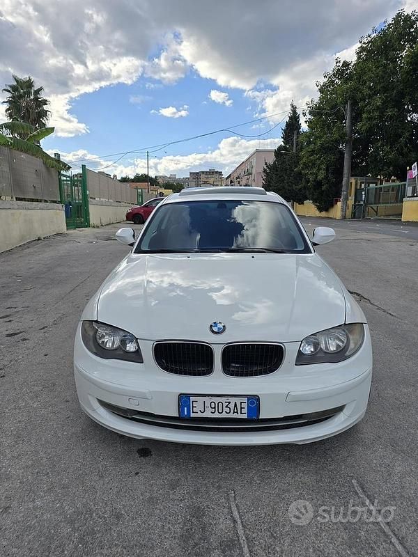 Bianco Usata 2011 BMW 120 Coupé Coupé | 4700 € - Immagine 1/4