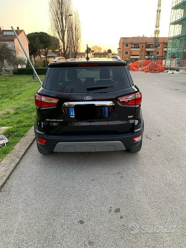Usata Ford Ecosport Titanium 110 CV (80 kW) 2018 Nero SUV
