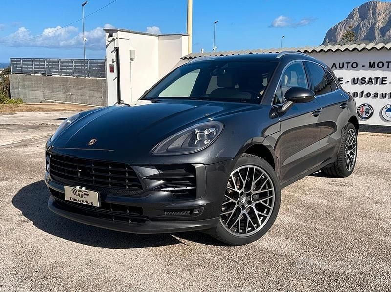 Grigio Usata 2020 Porsche Macan SUV | 48.990 € (Super prezzo) - Immagine 1/4
