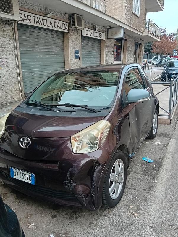 Usata Toyota iQ 68 CV (50 kW) 2009 Utilitaria