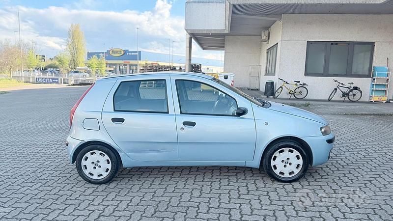 Usata Fiat Punto 2000 Grigio Utilitaria