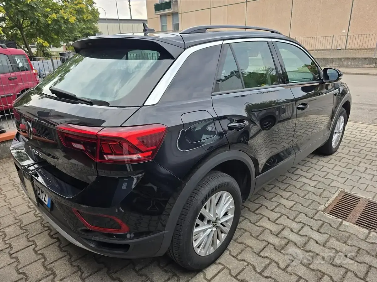 Usata VW T-Roc Sport 150 CV (110 kW) 2023 Nero SUV
