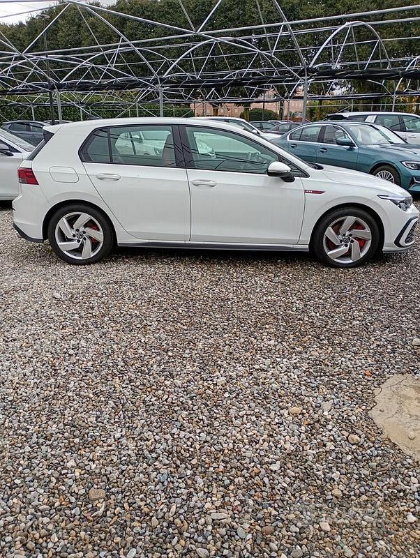 Usata VW Golf VIII GTI 244 CV (179 kW) 2020 Bianco Berlina