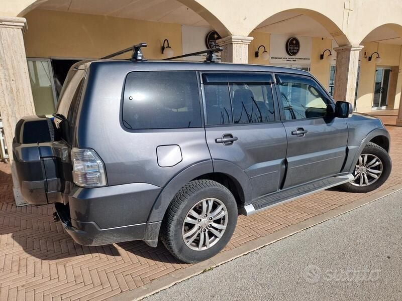 Usata Mitsubishi Pajero 2015 Grigio SUV