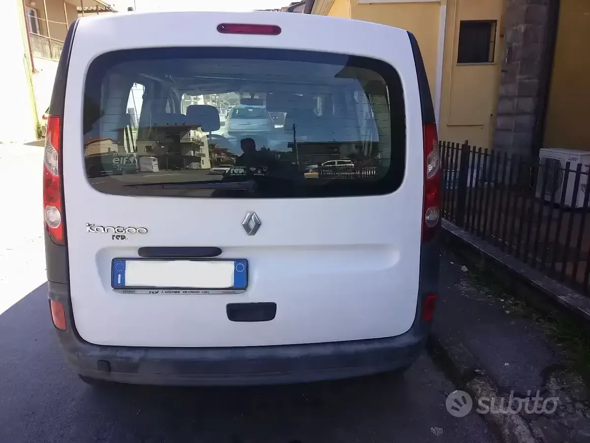 Usata Renault Kangoo 75 CV (55 kW) 2010 Bianco Monovolume