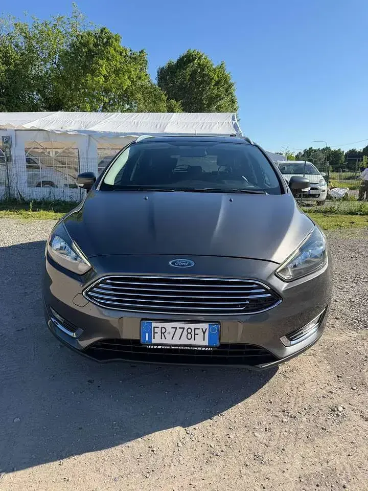 Usata Ford Focus Titanium X 120 CV (88 kW) 2018 Grigio Station wagon