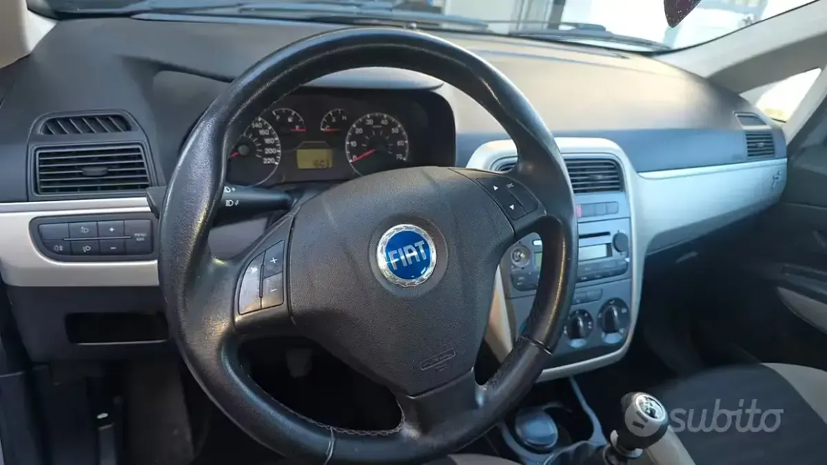 Usata Fiat Grande Punto 77 CV (56 kW) 2006 Utilitaria