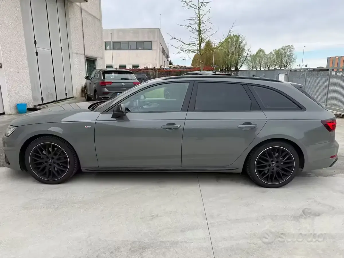 Usata Audi A4 190 CV (139 kW) 2018 Grigio Station wagon