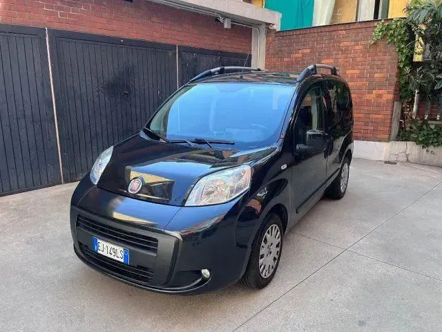 Usata Fiat Qubo Dynamic 95 CV (69 kW) 2011 Nero metallizzato Monovolume