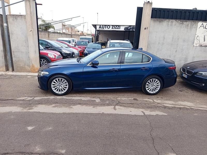 Usata Alfa Romeo Giulia Super 150 CV (110 kW) 2017 Blu Berlina
