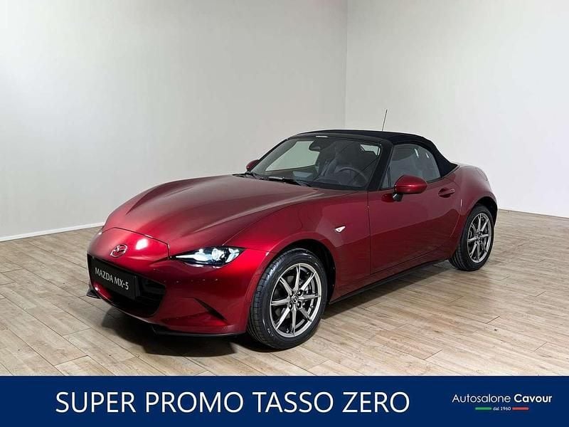 Nuova Mazda MX5 Exclusive-Line 132 CV (97 kW) 2025 Soul red crystal m Cabrio