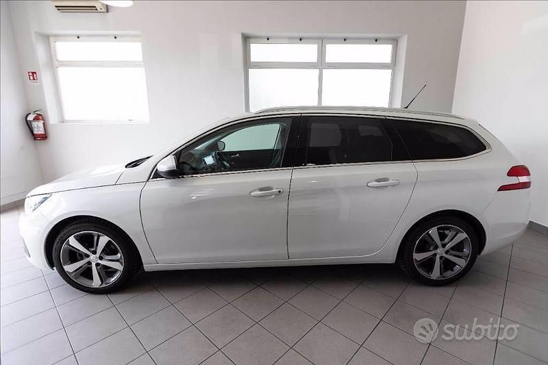 Usata Peugeot 308 Allure 131 CV (96 kW) 2020 Bianco Station wagon