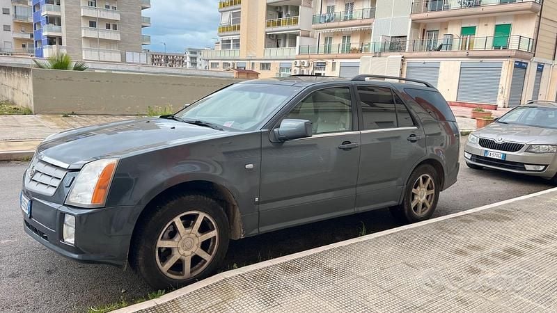 Usata Cadillac SRX 258 CV (189 kW) 2017 Grigio SUV