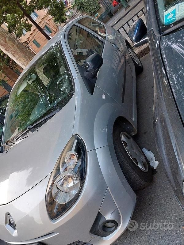 Usata Renault Twingo 75 CV (55 kW) 2010 Grigio Utilitaria