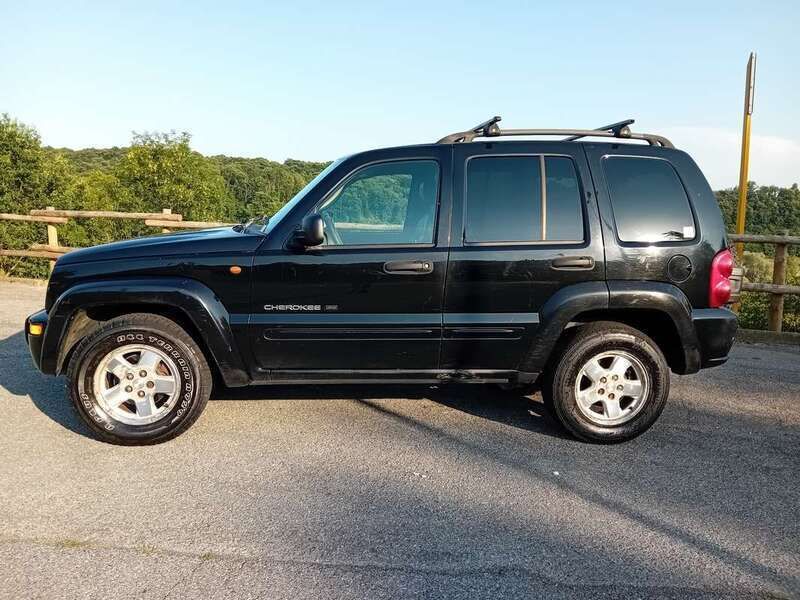 Usata 2001 Jeep Cherokee Limited SUV | 3800 € (Ottimo prezzo) - Immagine 1/4