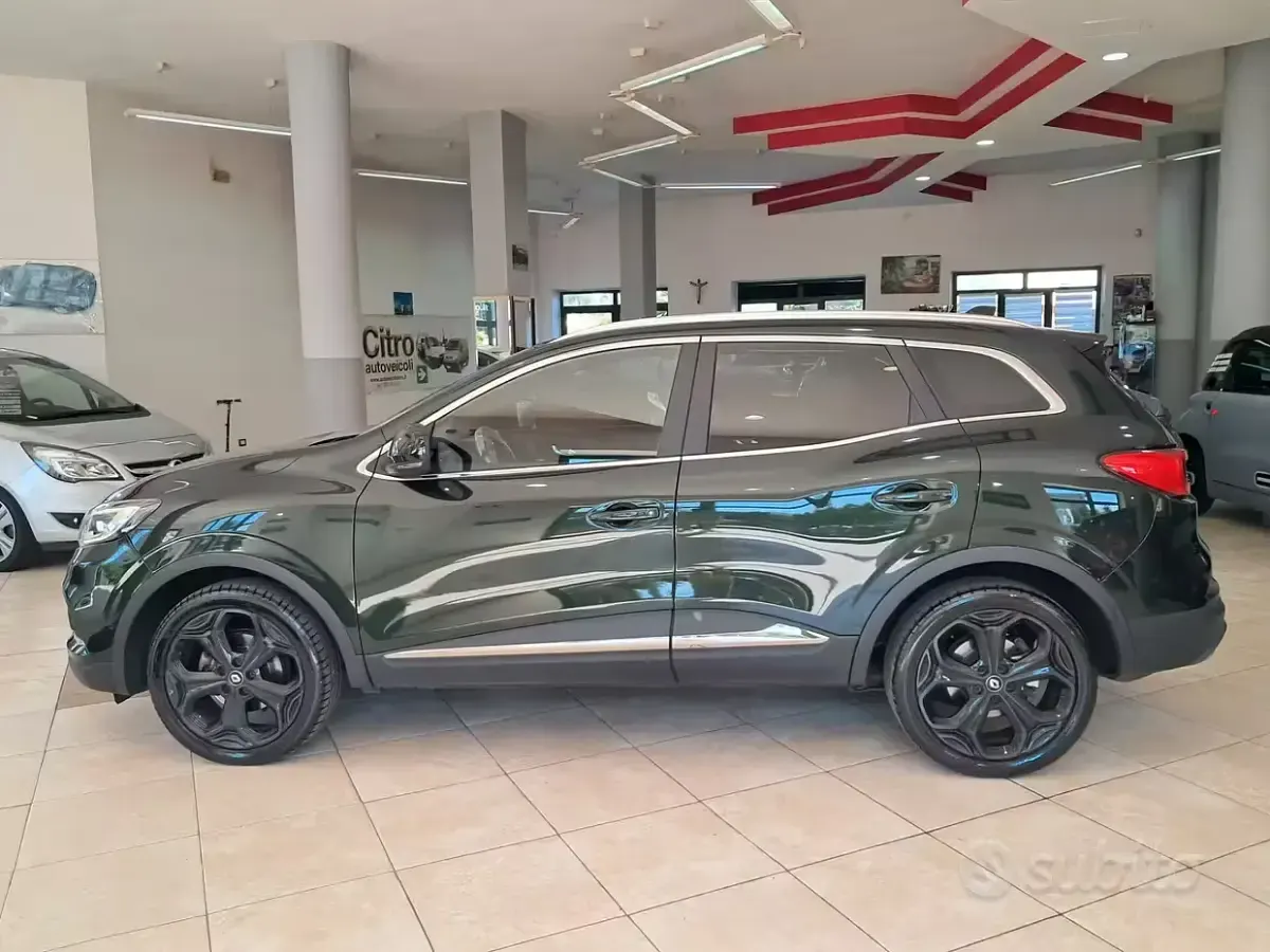 Usata Renault Kadjar Black Edition 116 CV (85 kW) 2021 Verde SUV
