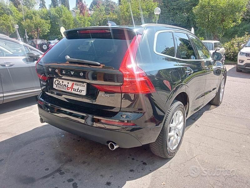 Usata Volvo XC60 Momentum 197 CV (144 kW) 2021 Nero SUV