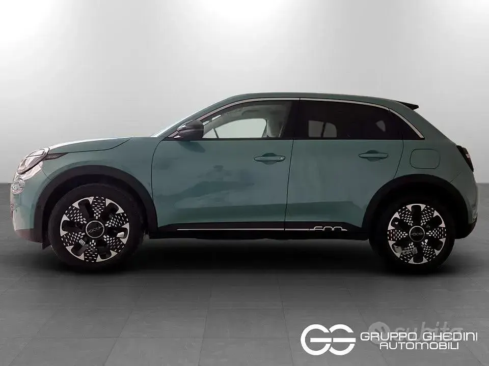 Usata Fiat 600 La Prima 101 CV (74 kW) 2025 Azzurro cielo d'italia SUV