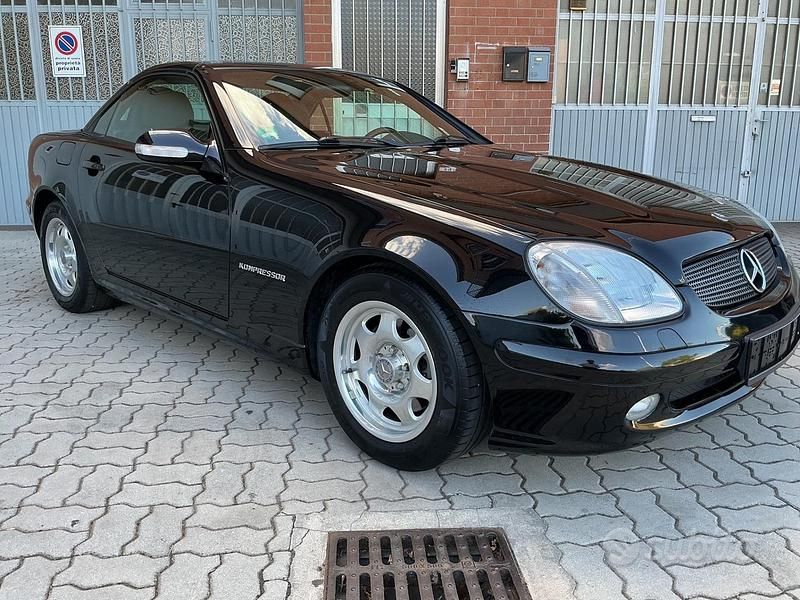 Usata Mercedes SLK200 163 CV (119 kW) 2004 Nero Cabrio