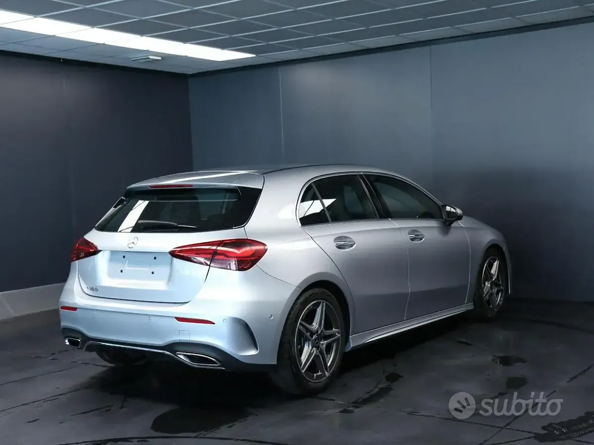 Usata Mercedes A180 AMG line 136 CV (100 kW) 2025 Grigio Berlina